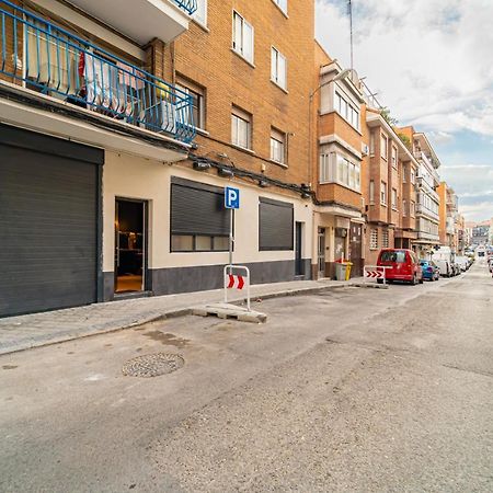Edsam Madrid Apartments Black Dış mekan fotoğraf