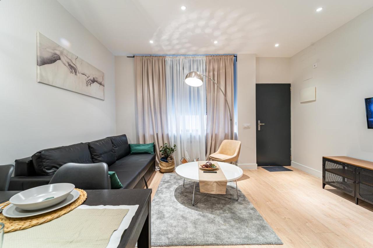 Edsam Madrid Apartments Black Dış mekan fotoğraf