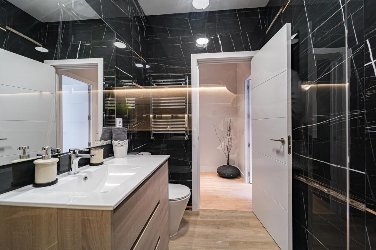 Edsam Madrid Apartments Black Dış mekan fotoğraf