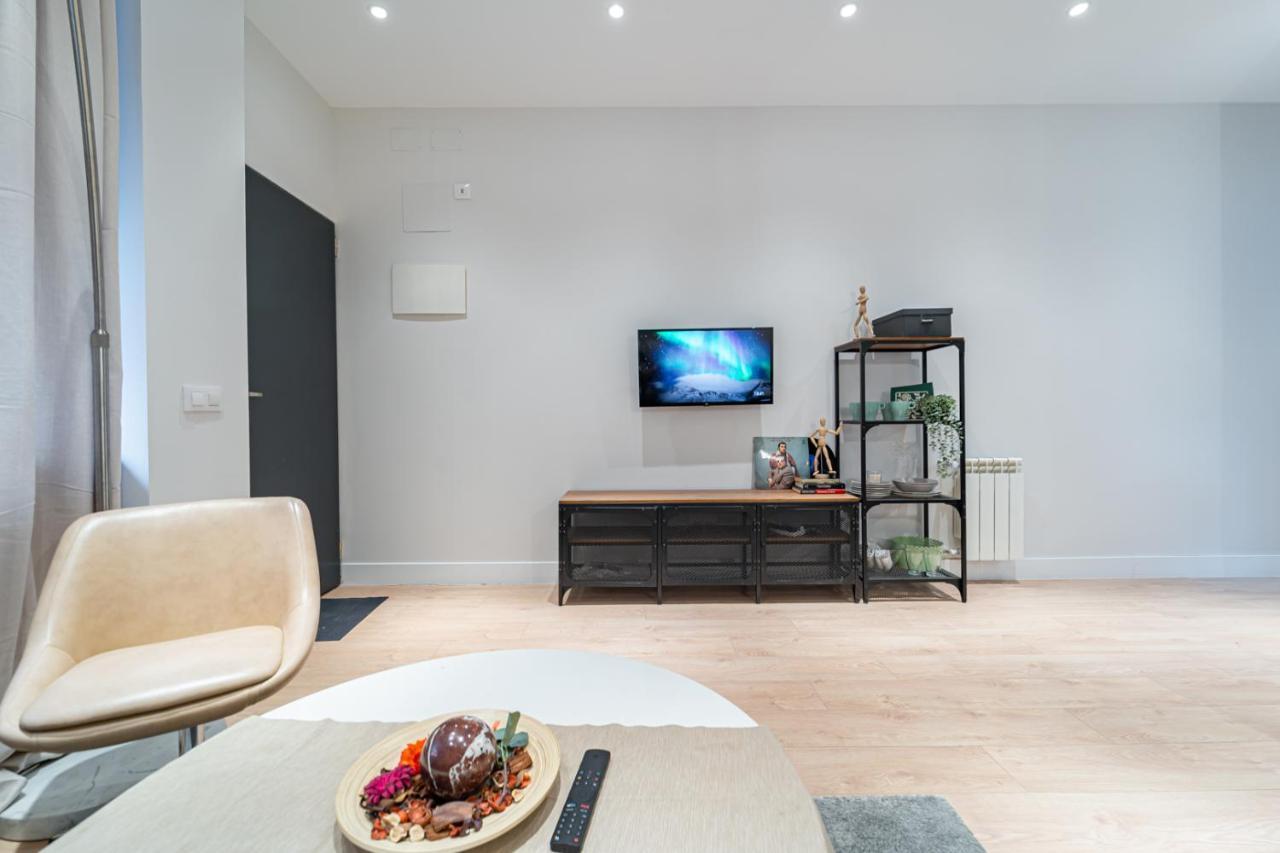 Edsam Madrid Apartments Black Dış mekan fotoğraf