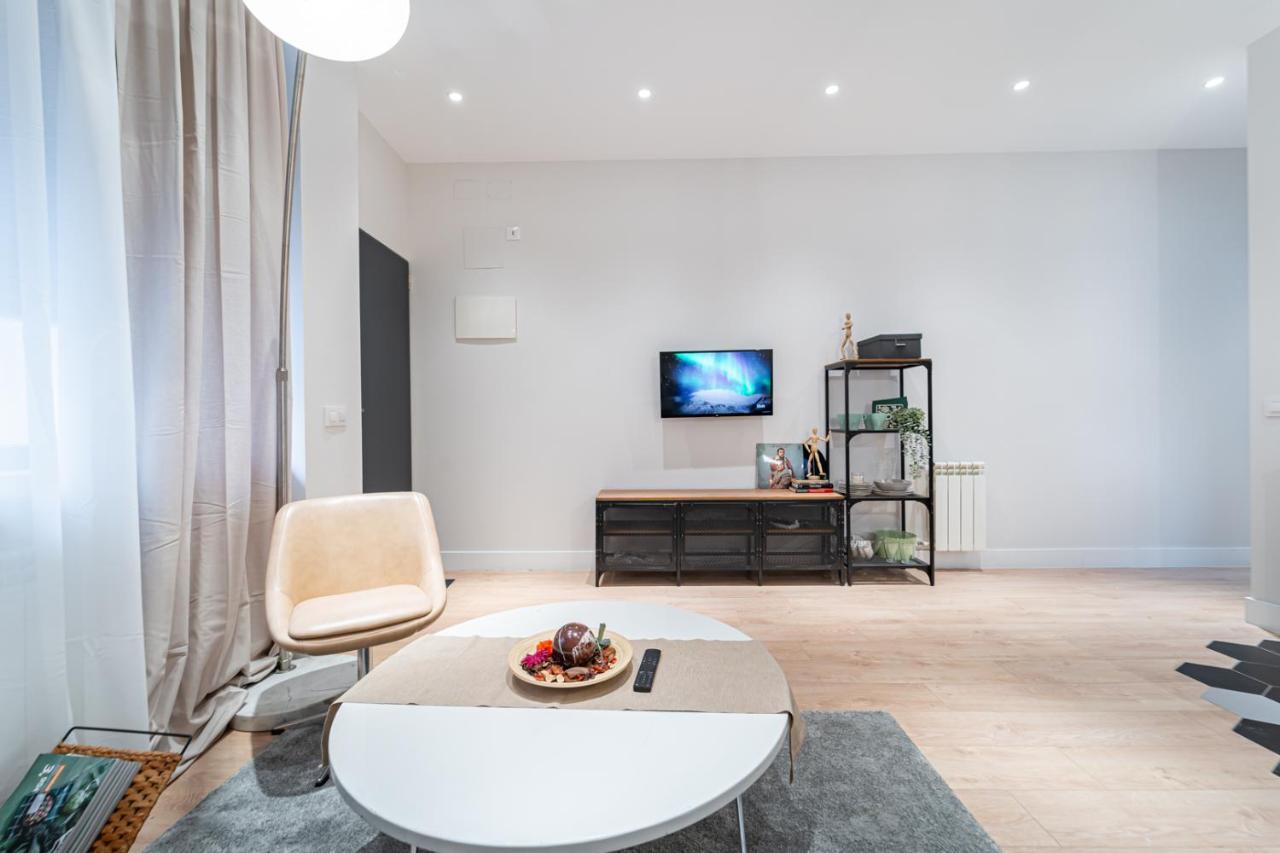Edsam Madrid Apartments Black Dış mekan fotoğraf