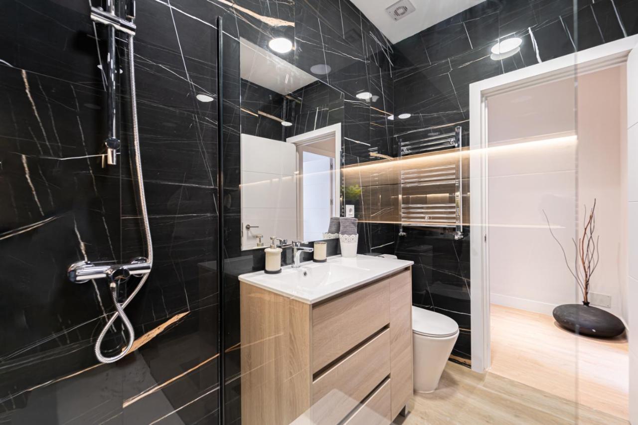 Edsam Madrid Apartments Black Dış mekan fotoğraf